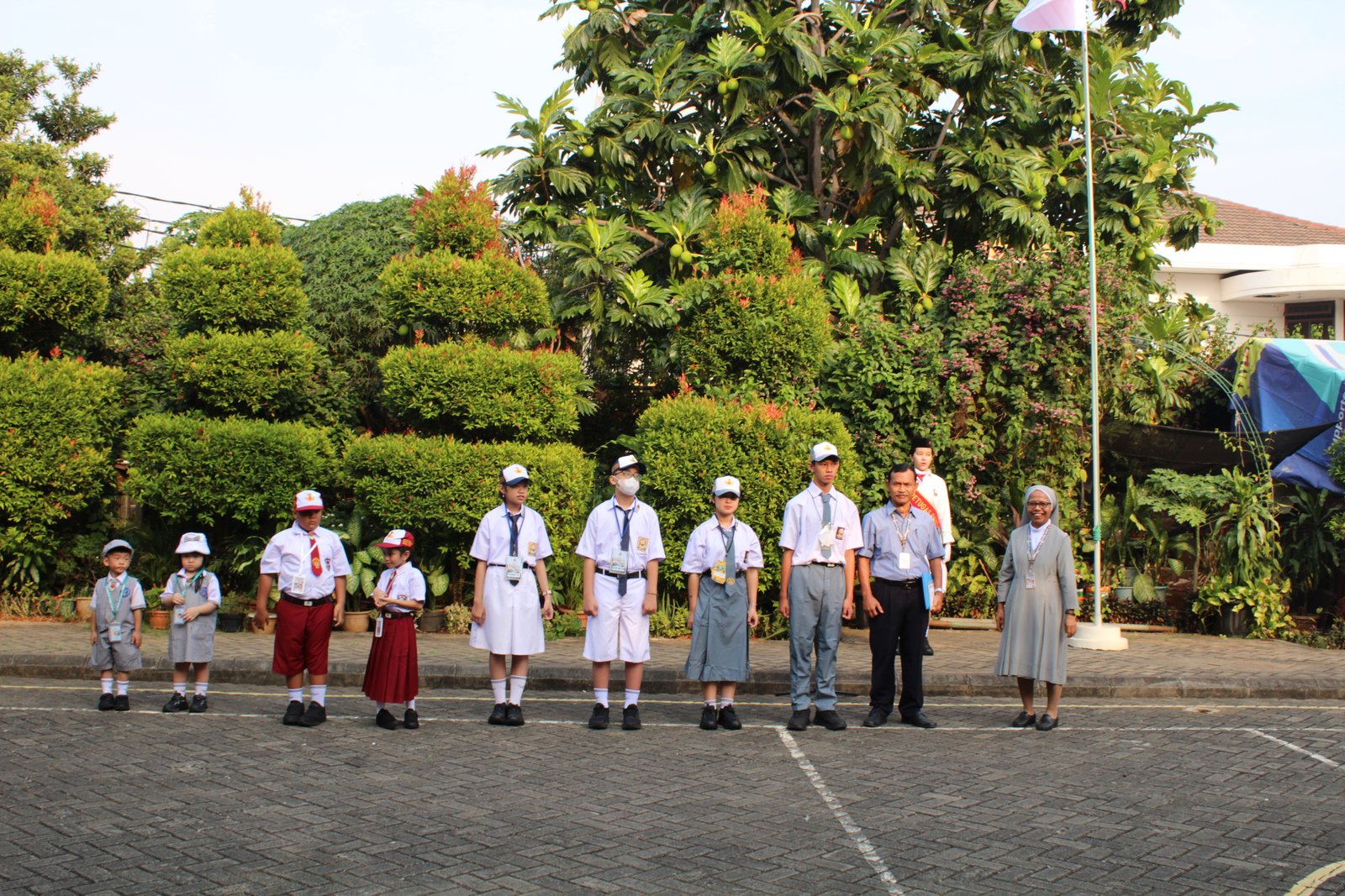 Upacara TK, SD, SMP, SMA